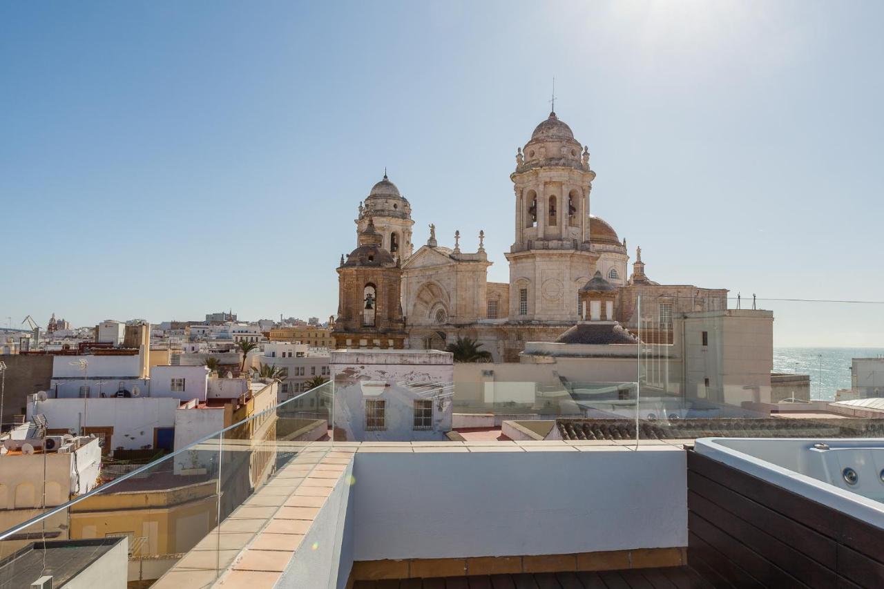 Appartamento ***** Attic With Impressive Views And Jacuzzi Cadice Esterno foto