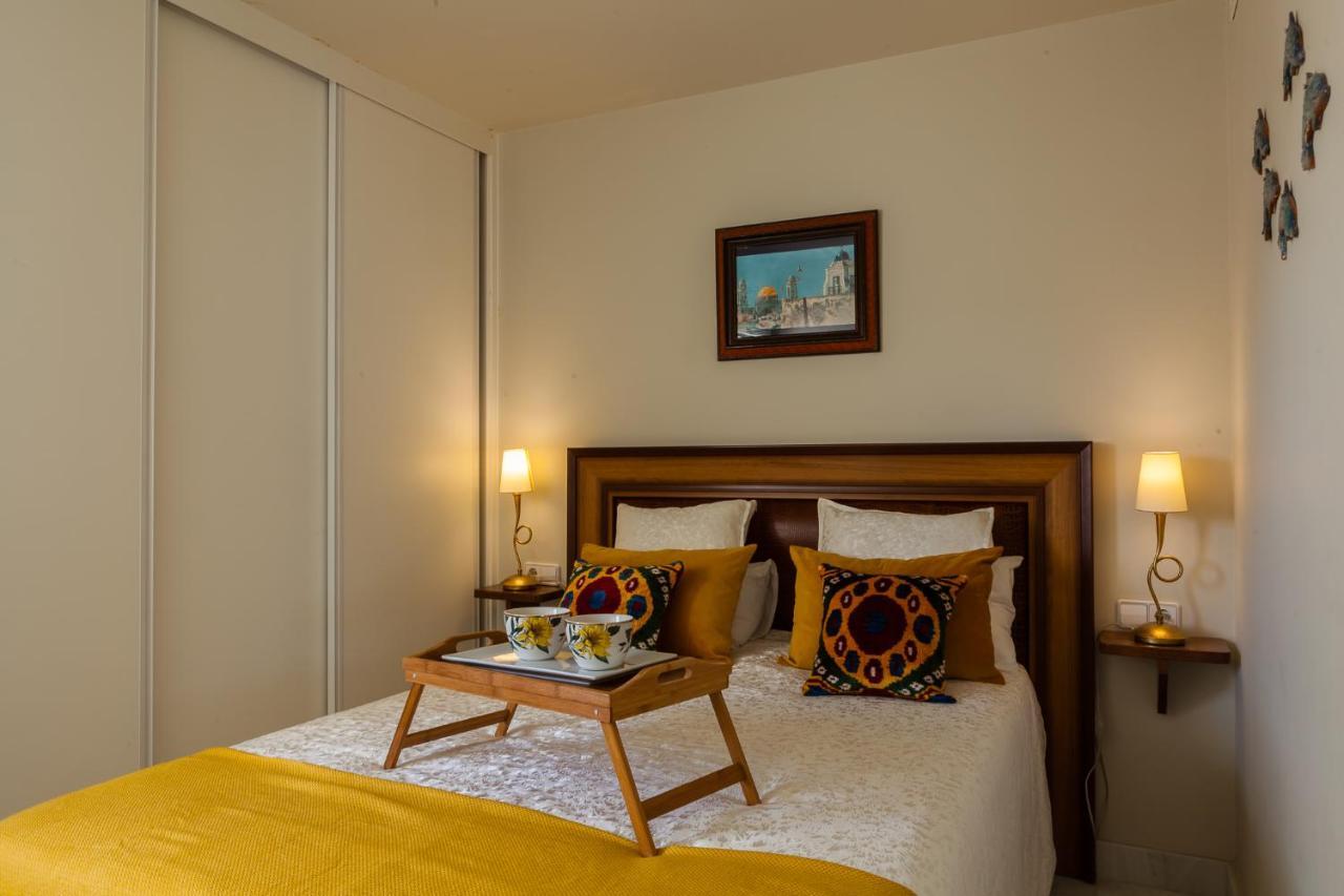 Appartamento ***** Attic With Impressive Views And Jacuzzi Cadice Esterno foto
